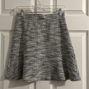Loft Navy/White Flippy Skirt - size x-small